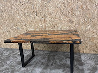 Epoxy boomstam eetkamertafel - afbeelding 15 van  20