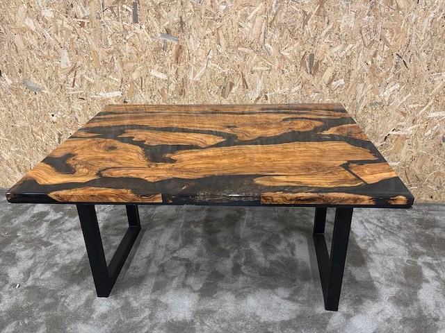 Epoxy boomstam eetkamertafel - afbeelding 16 van  20