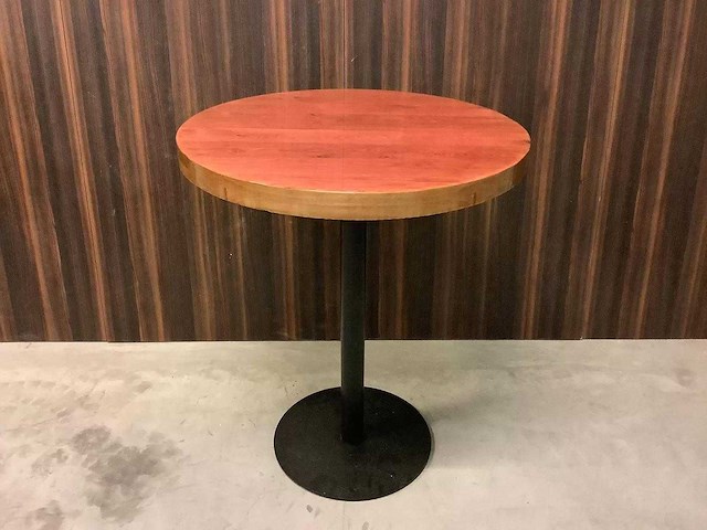 Epoxy statafel - afbeelding 1 van  4