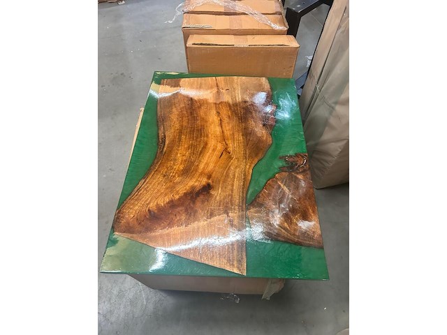 Epoxy tafel 101x75cm, 2025 - afbeelding 3 van  4