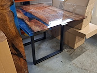 Epoxy tafel 120x75 met set u poten, 2025 - afbeelding 2 van  3