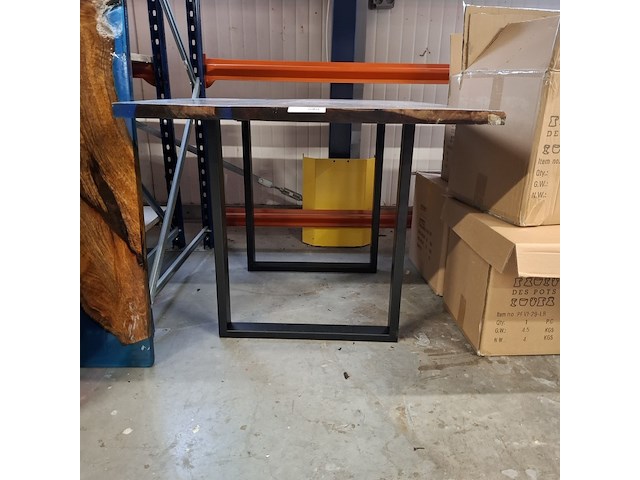 Epoxy tafel 120x75 met set u poten, 2025 - afbeelding 3 van  3
