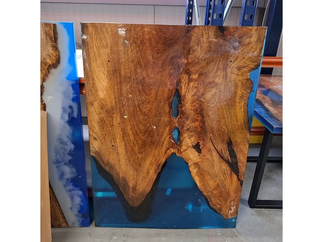 Epoxy tafel 120x75 met set u poten, 2025 - afbeelding 1 van  4