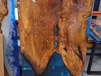 Epoxy tafel 120x75 met set u poten, 2025 - afbeelding 1 van  4