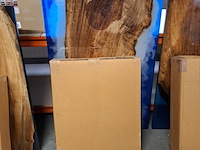 Epoxy tafel 120x75 met set u poten, 2025 - afbeelding 3 van  4