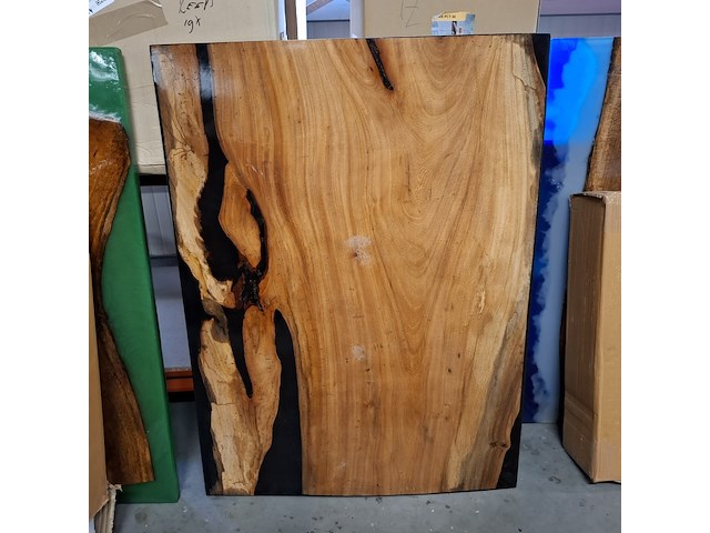 Epoxy tafel 120x75 met set u poten, 2025 - afbeelding 1 van  5