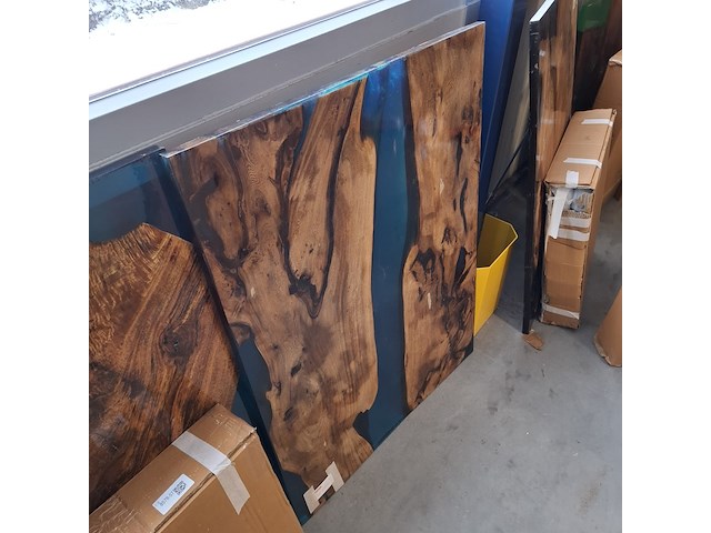 Epoxy tafel blauw 120x90cm, 2025 - afbeelding 2 van  4