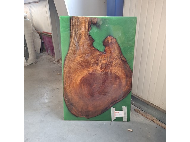Epoxy tafel groen 90x60cm, 2025 - afbeelding 1 van  3