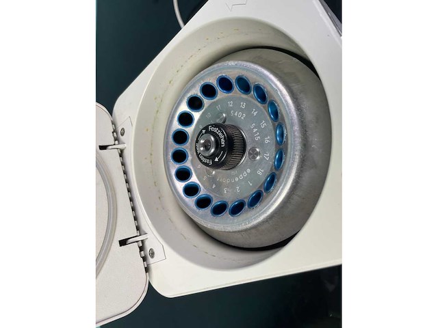 Eppendorf - 5415 c - centrifuge - afbeelding 4 van  10