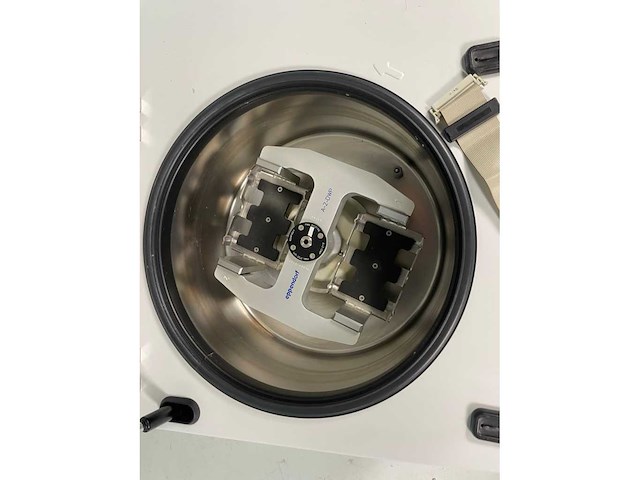 Eppendorf - 5805 - centrifuge - 2006 - afbeelding 3 van  5