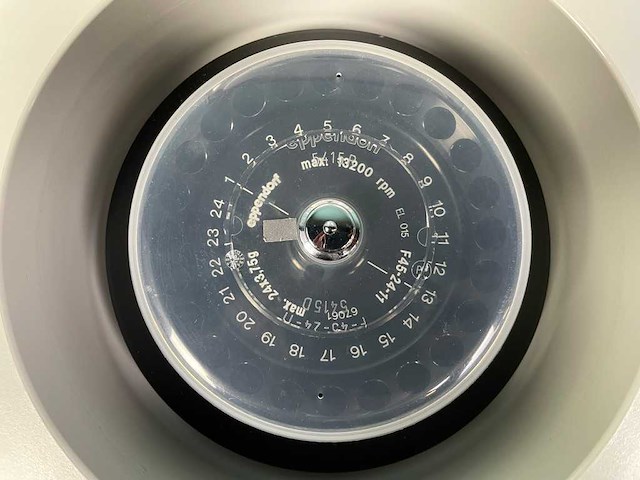 Eppendorf - centrifuge 5415 d - centrifuge - afbeelding 6 van  6