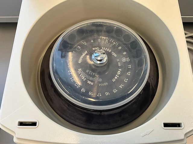Eppendorf 5415 d centrifuge - afbeelding 4 van  5
