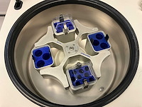 Eppendorf 5810 r high speed refrigerated laboratory centrifuge - afbeelding 2 van  4