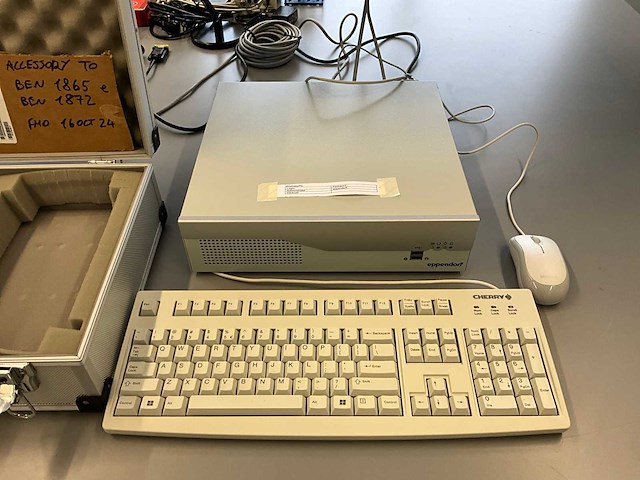 Eppendorf bioflow 320 bioreactor regelsysteem - afbeelding 11 van  13