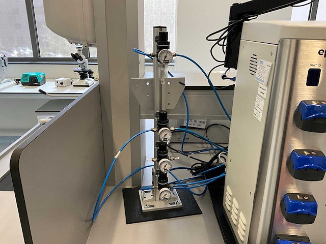 Eppendorf bioflow 320 bioreactor regelsysteem - afbeelding 5 van  13