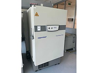 Eppendorf cryocube f570 ultra-lage temperatuur laboratoriumvriezer - afbeelding 2 van  8