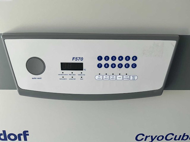 Eppendorf cryocube f570 ultra-lage temperatuur laboratoriumvriezer - afbeelding 5 van  8
