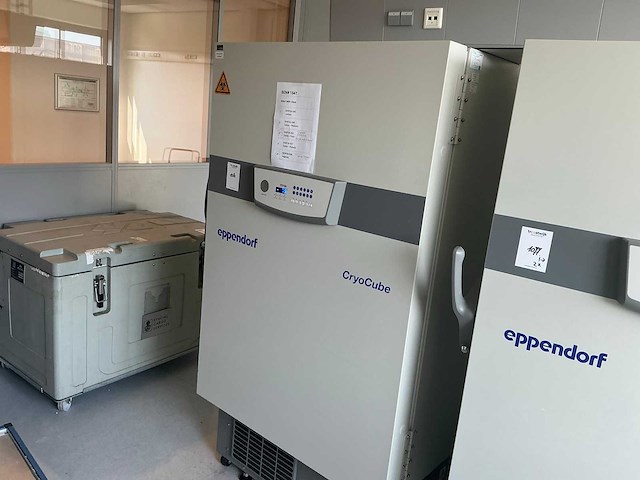 Eppendorf cryocube f570h-86 ultra-lage temperatuur laboratoriumvriezer - afbeelding 1 van  4