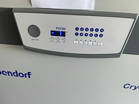 Eppendorf cryocube f570h-86 ultra-lage temperatuur laboratoriumvriezer - afbeelding 2 van  4