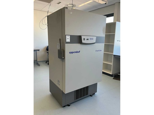Eppendorf cryocube f570h ultra-lage temperatuur laboratoriumvriezer - afbeelding 3 van  9