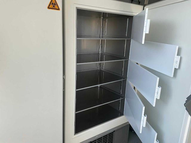 Eppendorf cryocube f570h ultra-lage temperatuur laboratoriumvriezer - afbeelding 7 van  8