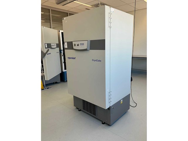 Eppendorf cryocube f570h ultra-lage temperatuur laboratoriumvriezer - afbeelding 2 van  7