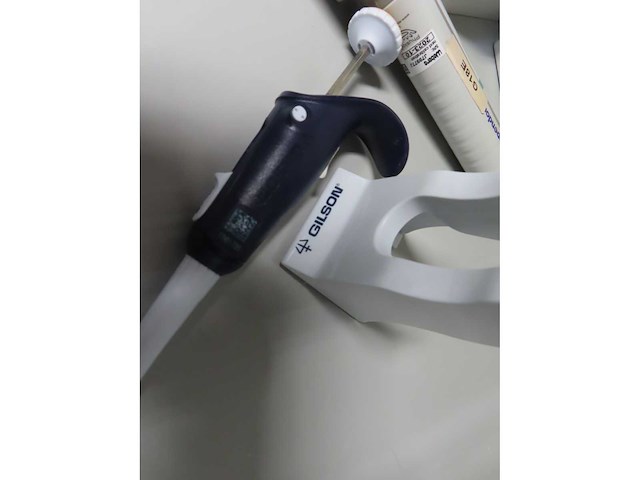Eppendorf / gilson - pipet (2x) - afbeelding 2 van  5