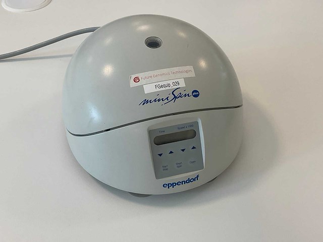 Eppendorf mini spin plus centrifuge - afbeelding 1 van  2