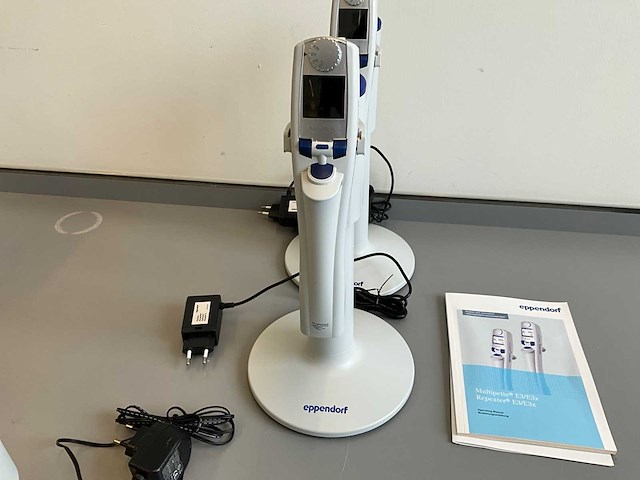 Eppendorf multipette e3 repeaterpipet (3x) - afbeelding 4 van  5