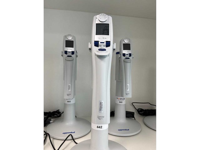 Eppendorf multipette e3x - afbeelding 1 van  3