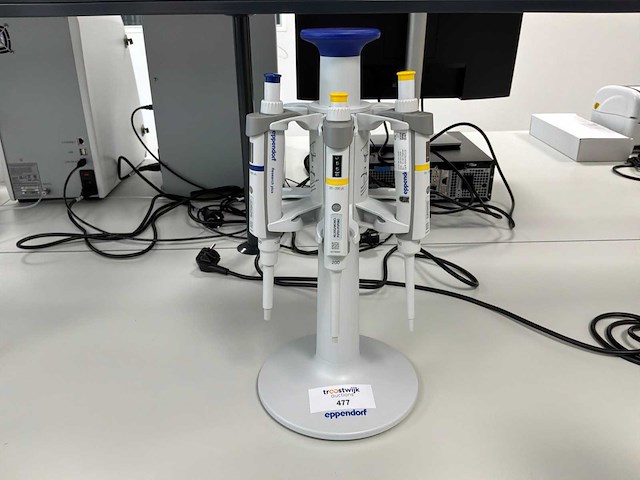 Eppendorf pipettenassortiment - afbeelding 1 van  3