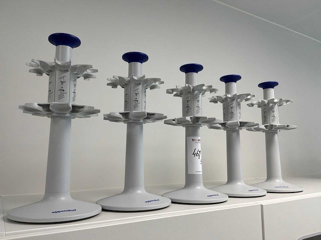 Eppendorf pipettenkrousel (5x) - afbeelding 1 van  2