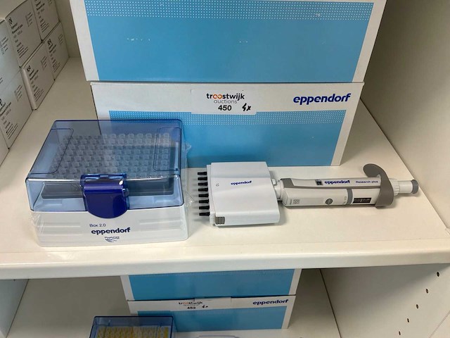 Eppendorf research plus multi pipette (4x) - afbeelding 1 van  4