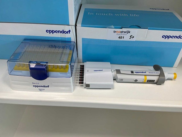 Eppendorf research plus multi pipette (5x) - afbeelding 1 van  4