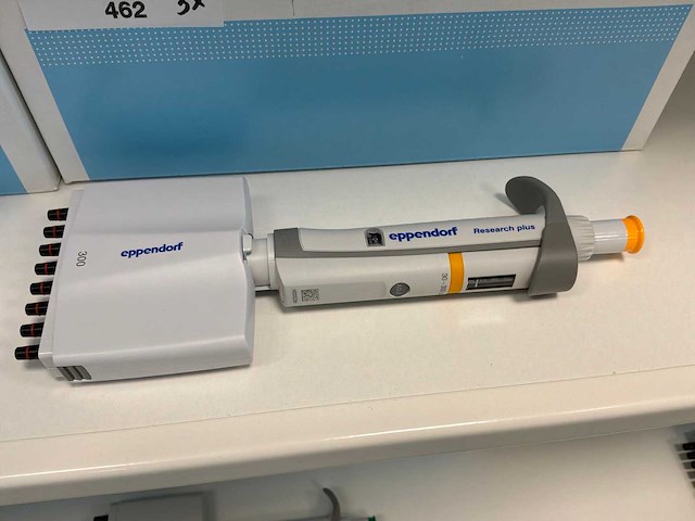 Eppendorf research plus multi pipette (5x) - afbeelding 2 van  4