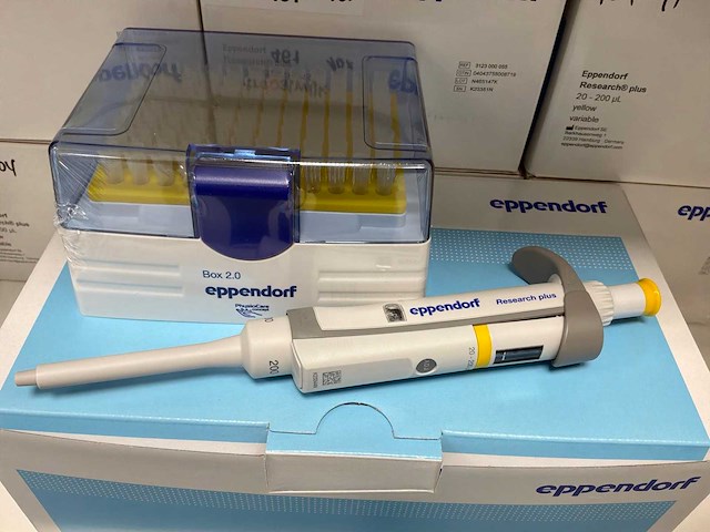 Eppendorf research plus pipet (10x) - afbeelding 1 van  2