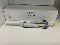 Eppendorf research plus pipet (5x) - afbeelding 1 van  2