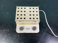 Eppendorf thermometer 5436 diverse laboratoriumapparatuur - afbeelding 2 van  3