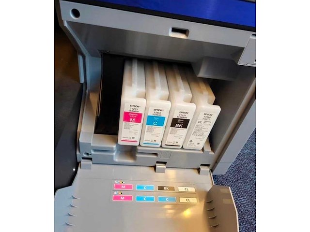 Epson - surecolor f2100 - dtg-dtf professioneel textiel printer - afbeelding 4 van  8