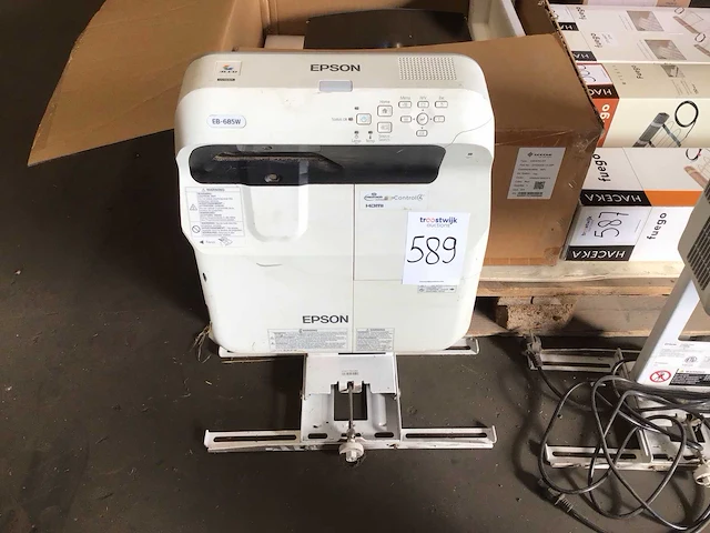 Epson eb-685w beamer - afbeelding 1 van  4