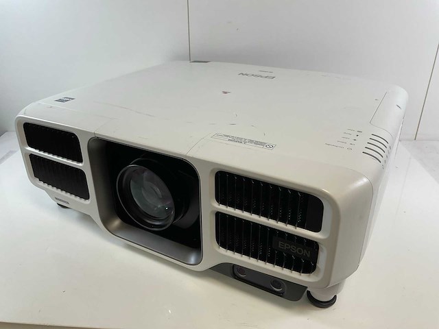 Epson (eb-l1490u) 9000 lumen wuxga projector (204 lamp hours) - afbeelding 5 van  7