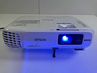 Epson (eb-w29) 3.000 lumen wxga projector (172 lamp hours)