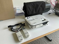 Epson eb-x12 lcd projector
