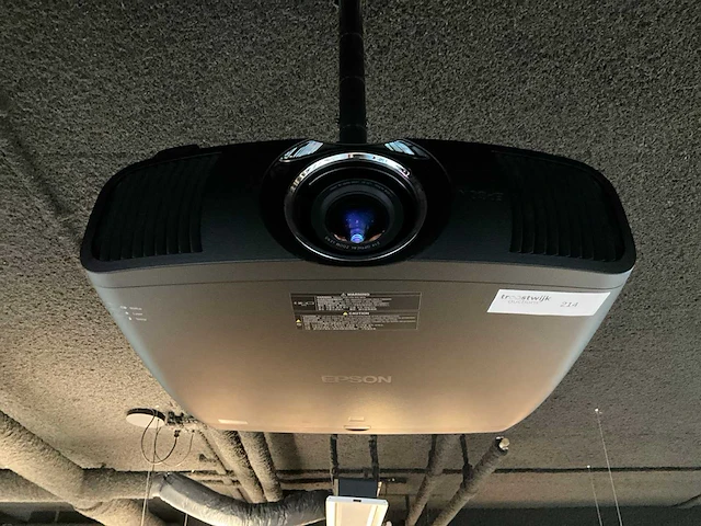 Epson eh-ls1200b 4k uhd 2200 lumen hdr10+ beamer - afbeelding 3 van  7