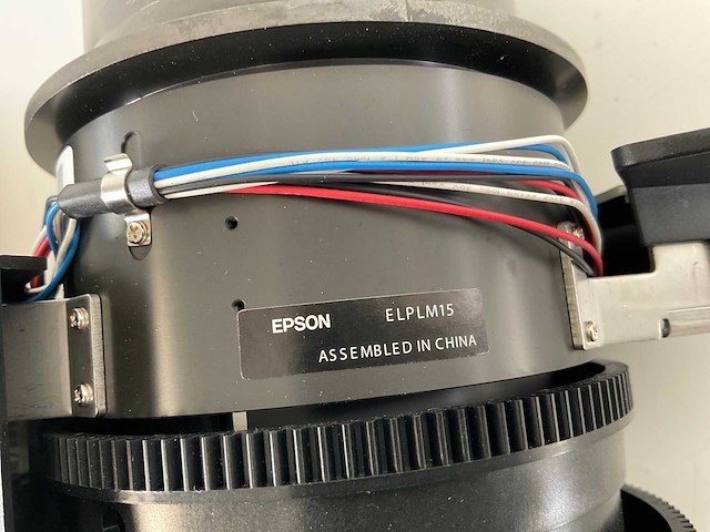 Epson (elplm15) professional middle-throw zoom lens (2x) - afbeelding 7 van  7
