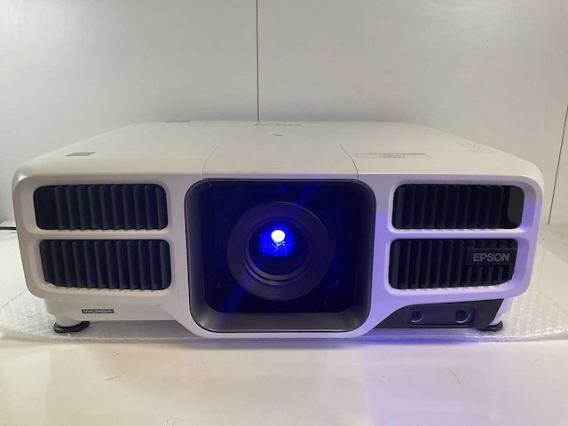 Epson (h735b) 6000 lumen 4k wuxga projector (3785 lamp hours) - afbeelding 1 van  9