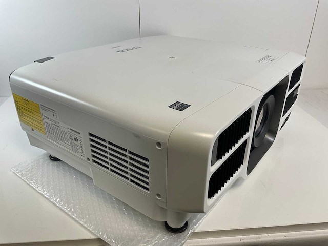 Epson (h735b) 6000 lumen 4k wuxga projector (3785 lamp hours) - afbeelding 3 van  9