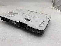 Epson h796b beamer