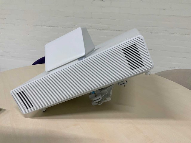 Epson h923b lcd projector - afbeelding 3 van  7