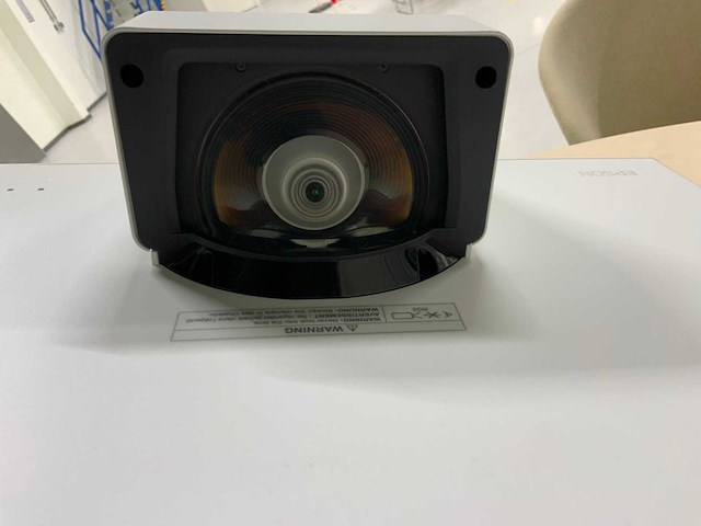 Epson h923b lcd projector - afbeelding 4 van  7